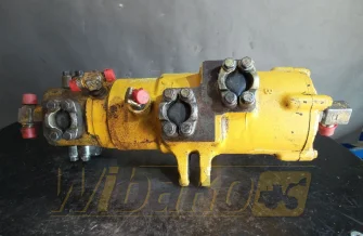 Kolumna obrotu Komatsu PC240 