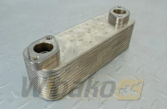 Chłodniczka oleju 11 żeberek do silnika Man D2066 1076836S01