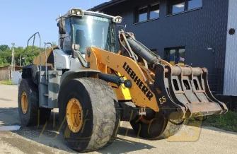 Ładowarka kołowa Liebherr L566 