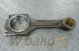 Korbowód Deutz 04515491