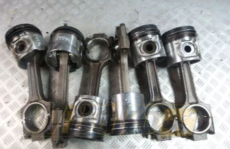 Tłok silnika do silnika Volvo D7E 04501352