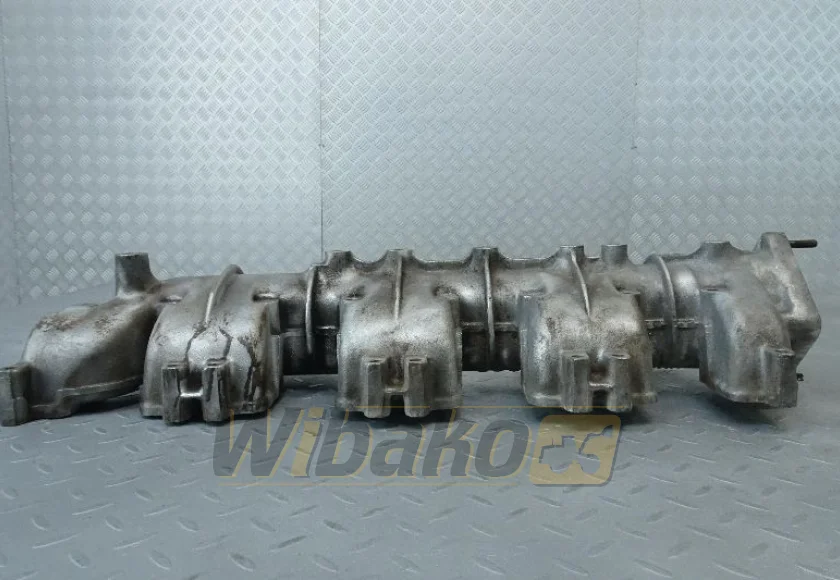 Kolektor ssący do silnika Deutz BF8M1015 04224866R – używany