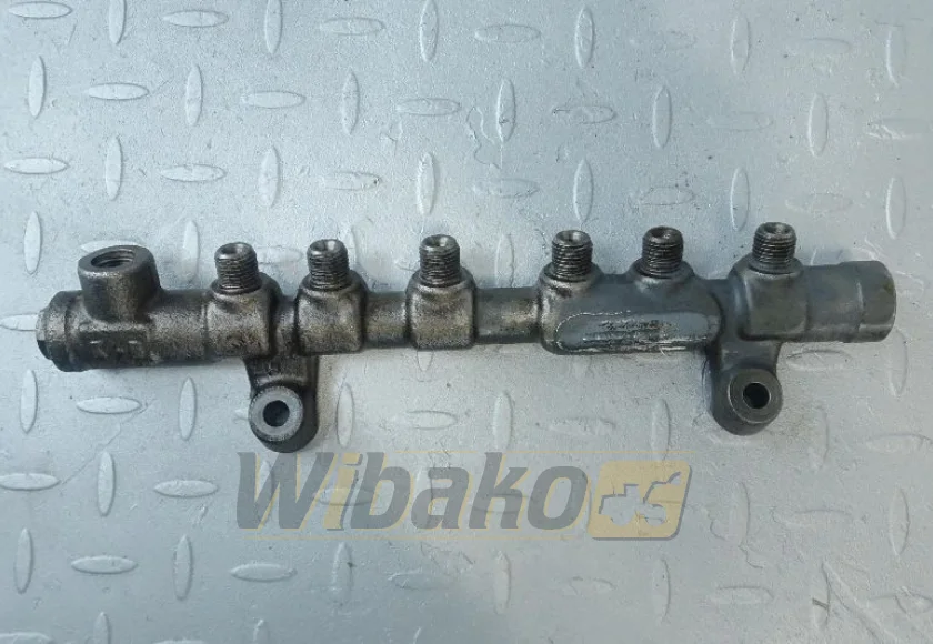 Listwa paliwowa Bosch 0445224127 – używany