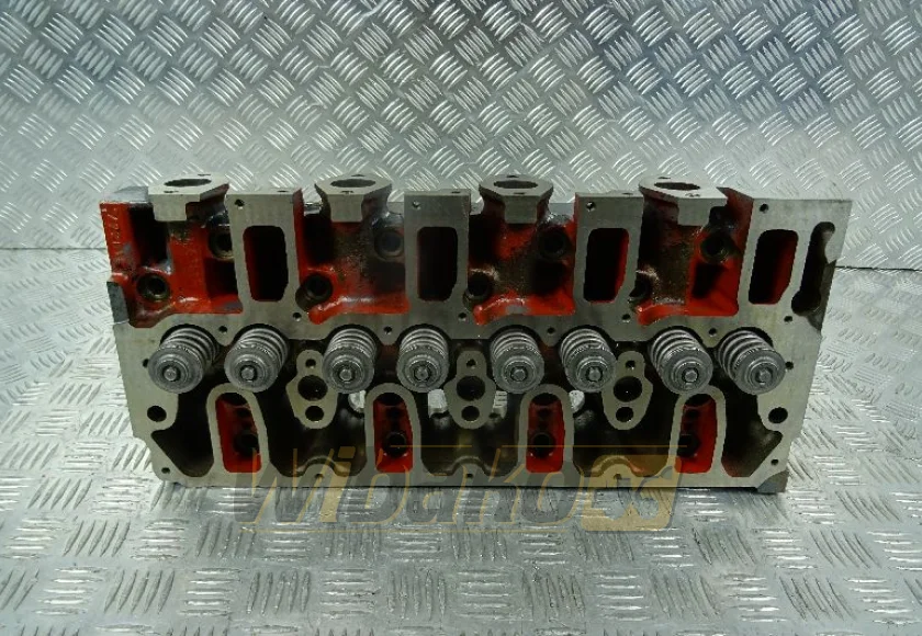 Głowica do silnika Deutz BF4M1012 04254037 – po regeneracji