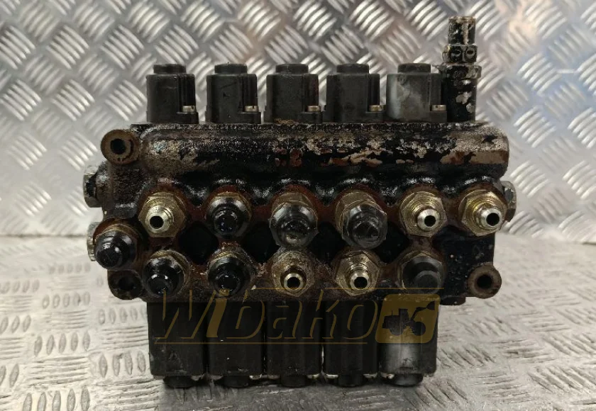Zestaw zaworów Hydrocontrol 000867107 09700457 – używany