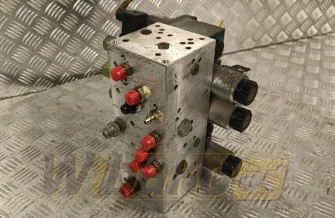 Zestaw zaworów REXROTH #US00900363 E-8 – używany (2)