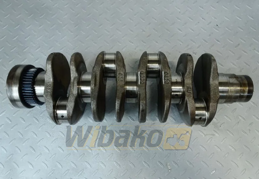 Wał korbowy Deutz 04502706 – używany