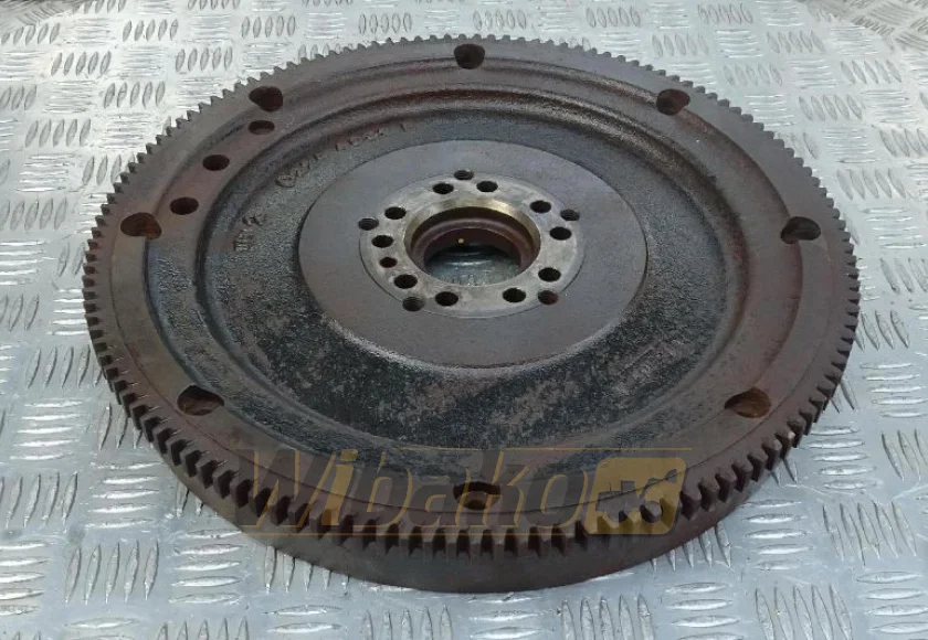 Koło zamachowe Deutz 04254991 – używany