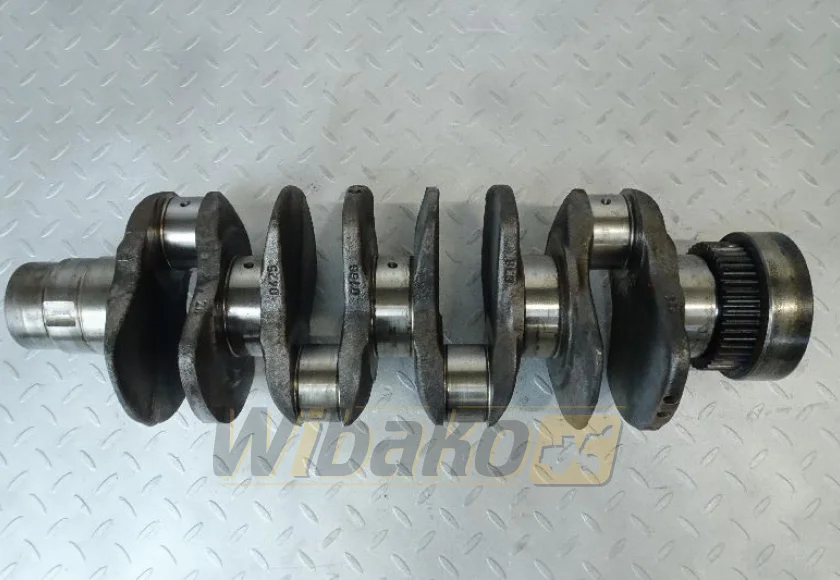 Wał korbowy Deutz 04502837 – używany
