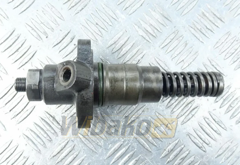 Pompka wtryskowa Deutz 02113695 – używany