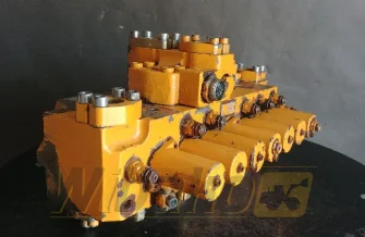 Rozdzielacz Liebherr R902 
