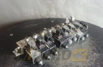 Zestaw zaworów Case 1188 E-8