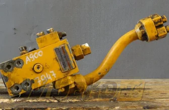 Zawór siłownika Liebherr A900 
