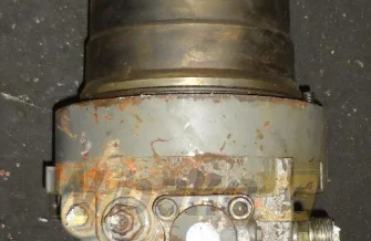 Silnik jazdy Kayaba MAG-150VP-5000-1 