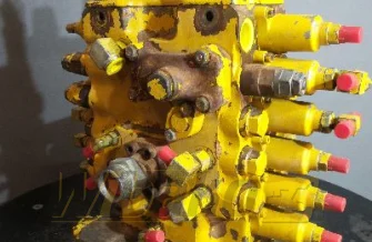Rozdzielacz Komatsu PC180 CBJ30406
