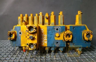 Rozdzielacz Rexroth M8-1236-00/8M8-16 