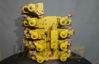 Rozdzielacz Caterpillar 206 M/9