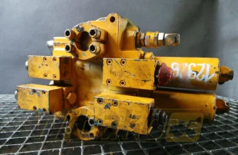 Rozdzielacz Liebherr R932 M/2