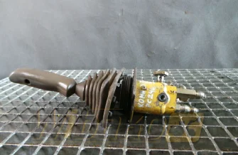 Dżojstik Komatsu PC240-5 