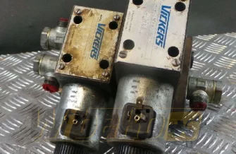 Rozdzielacz Vickers D64V52ALJNUH620 E-4