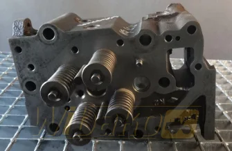 Głowica do silnika Komatsu SAA6D125E-3 6156111110