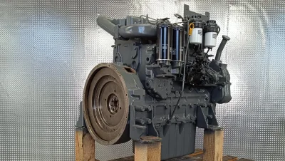 Remont silnika Liebherr D924 w żurawiu LTM 1055-3.1: kompleksowy proces serwisowy