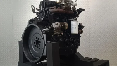 Remont silnika Cummins QSB4.5 w żurawiu Broderson RT-300-2G