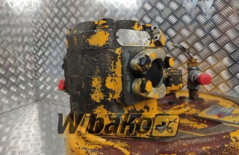 Pompa hydrauliczna Commercial D230-32 657735C91